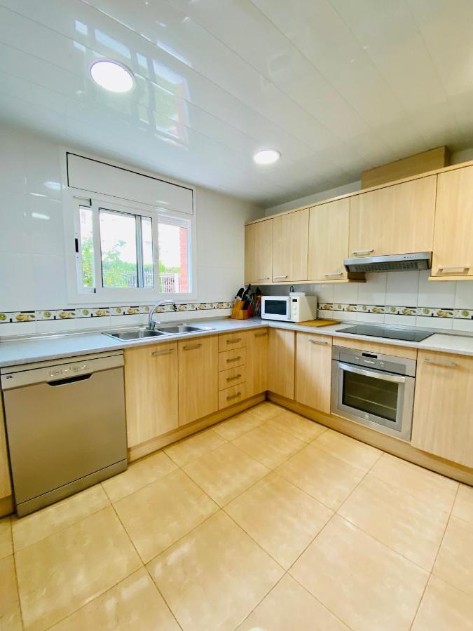 Villa Sant Rafel กัมบริลส์ ภายนอก รูปภาพ